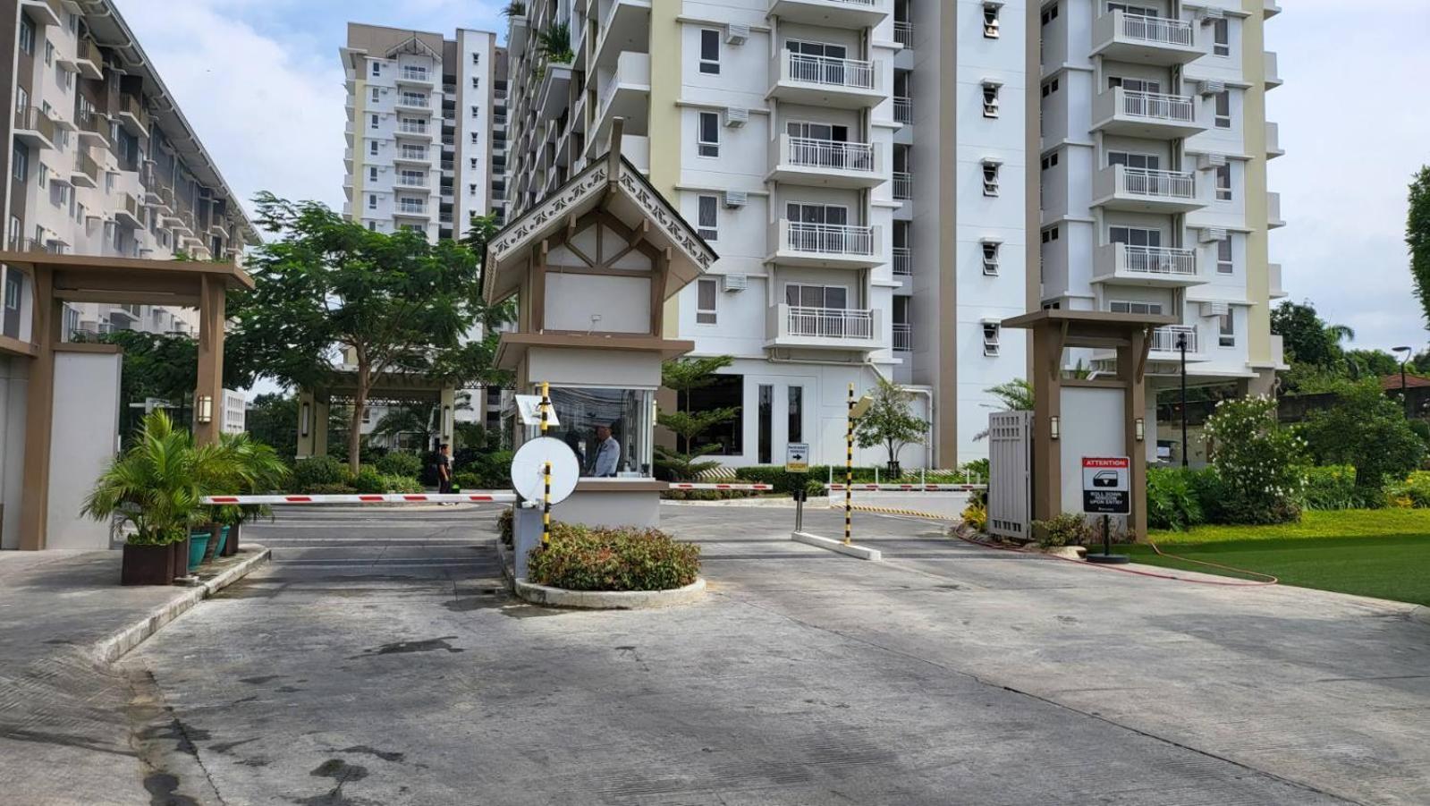 The Atherton- Spacious Modern Condo Unit In Paranaque Near The Airport, Makati, Bgc And Highways Paranaque City Esterno foto