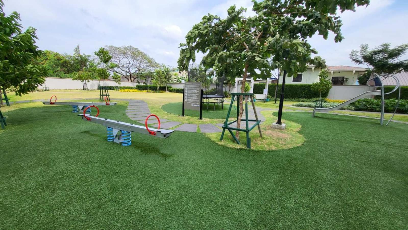 The Atherton- Spacious Modern Condo Unit In Paranaque Near The Airport, Makati, Bgc And Highways Paranaque City Esterno foto