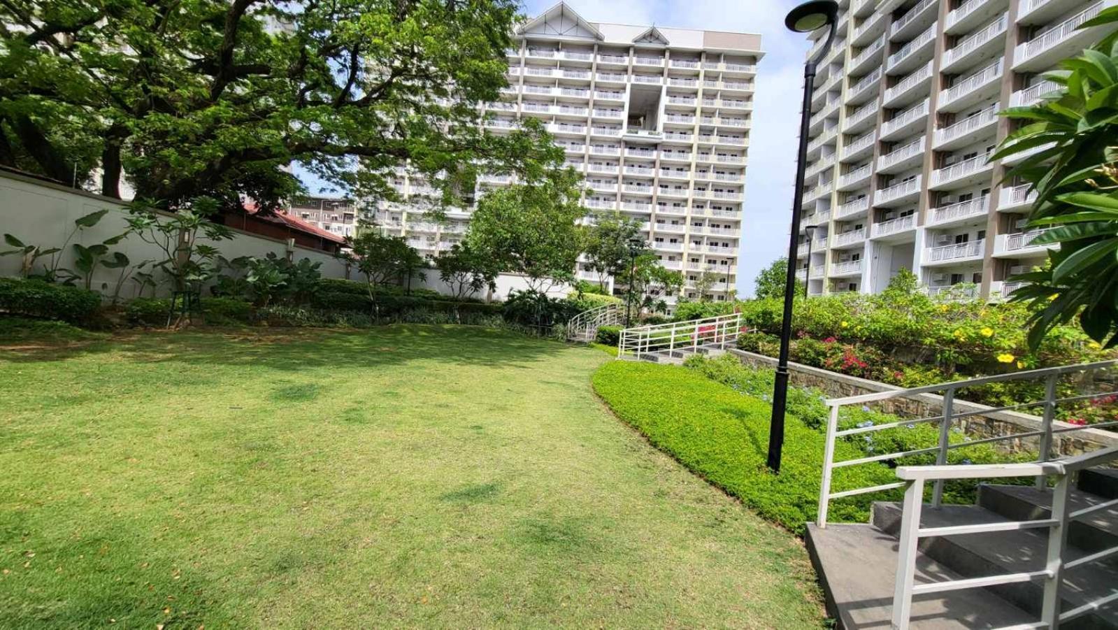 The Atherton- Spacious Modern Condo Unit In Paranaque Near The Airport, Makati, Bgc And Highways Paranaque City Esterno foto
